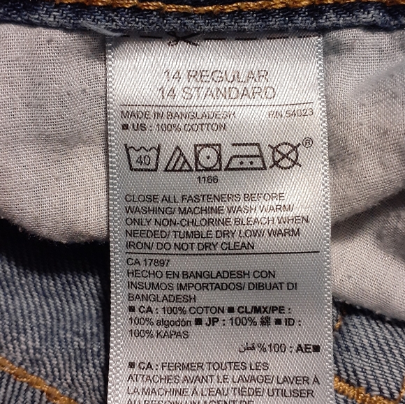 Old Navy Jeans - Picture 6 of 6